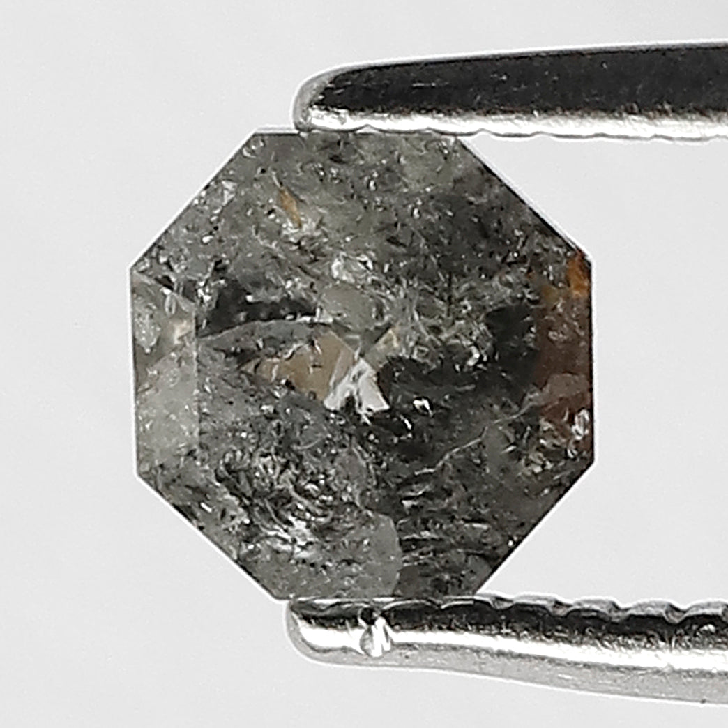 0.63 CT Geometric Shape Grey Black color 5 mm salt and pepper for Engagement Ring