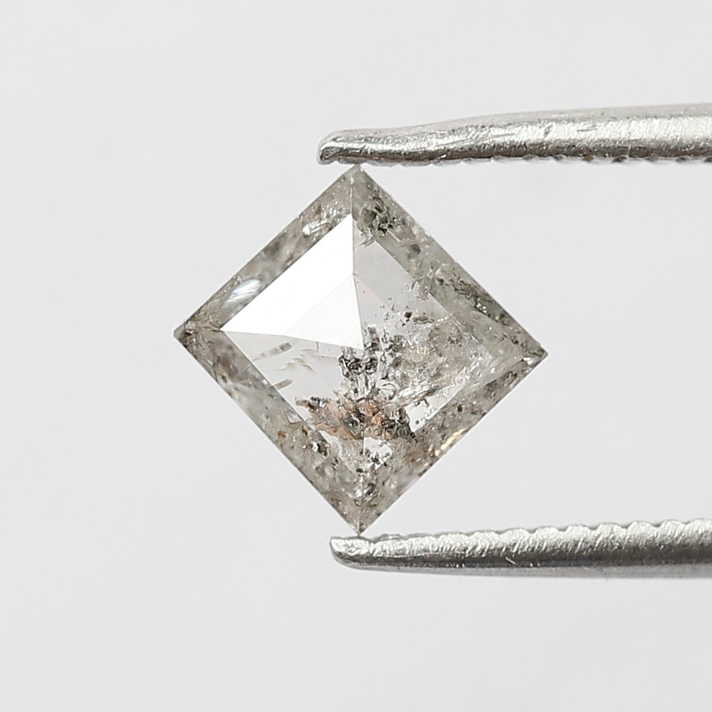 0.75 CT geometric Shape Salt and Pepper Diamond 5.60 MM grey Color Loose Natural Diamond For Wedding Ring