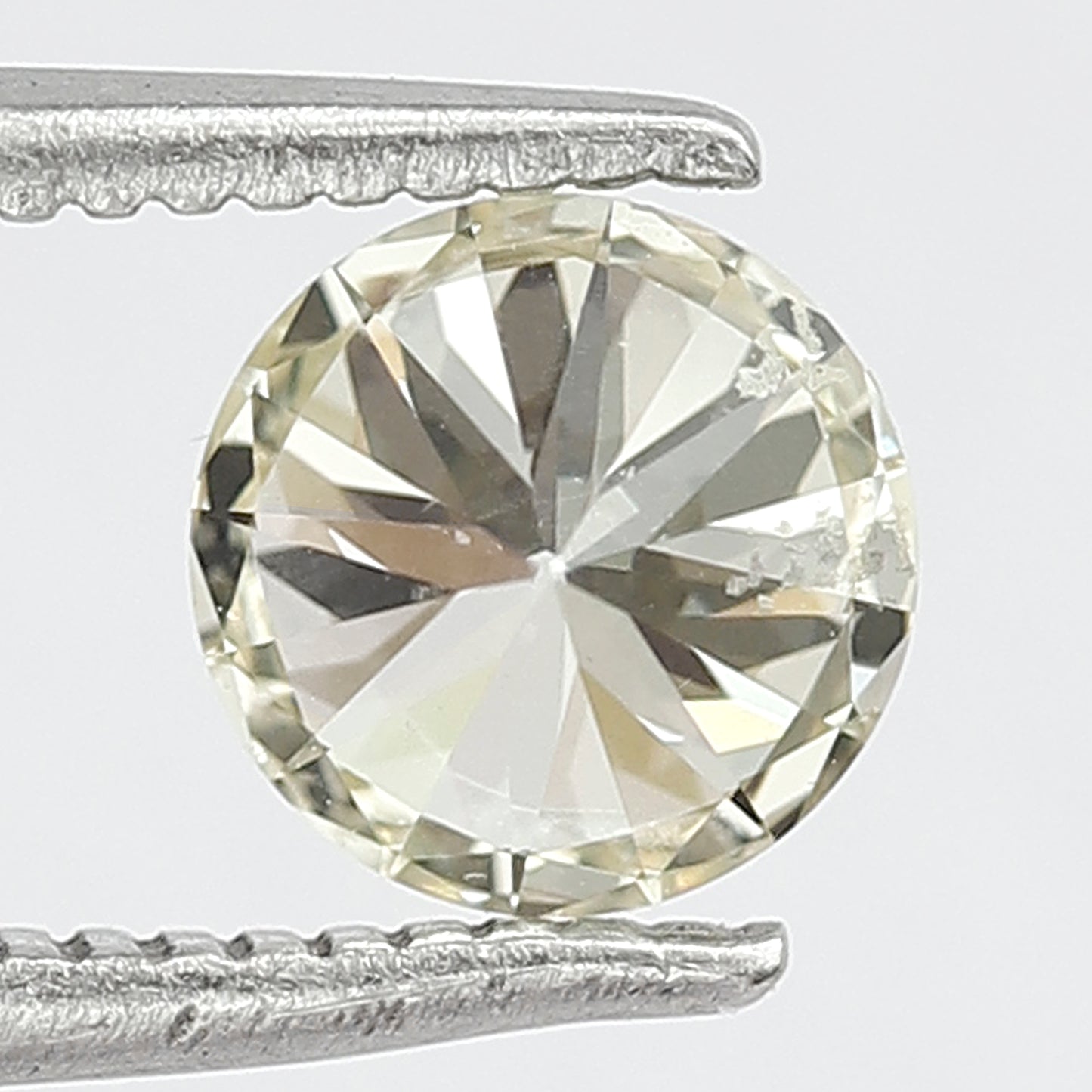 5 mm 0.71 CT Round Brilliant Cut Diamond Yellow Color VS Clarity Diamond for Pendant