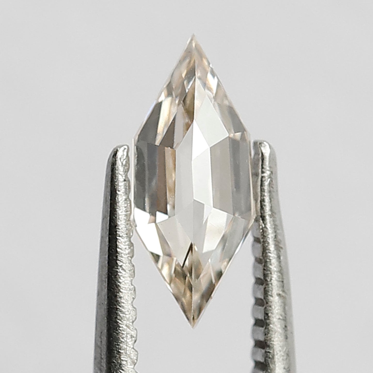 0.61 CT Loose Natural Light Fancy Orange Color Diamond 8.9 MM VS Clarity Portrait Cut Clear Diamond For Custom Design Jewelry