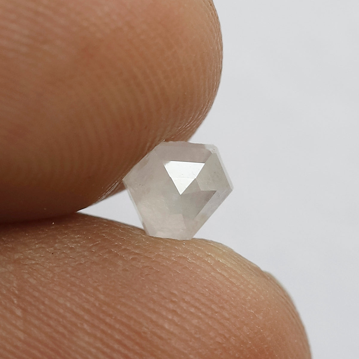 0.49 Ct Modified Icy White Diamond Natural 4.7 MM Salt and Pepper Diamond