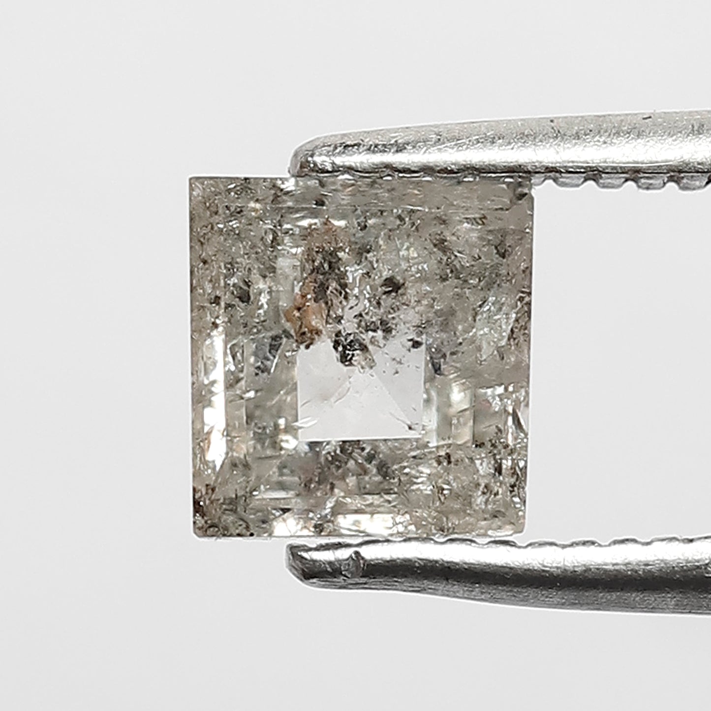 0.75 CT geometric Shape Salt and Pepper Diamond 5.60 MM grey Color Loose Natural Diamond For Wedding Ring