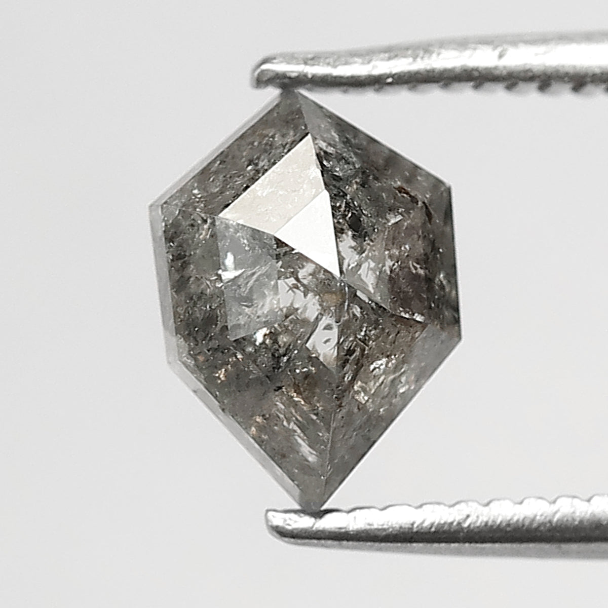 1.24 CT geometric Shape Salt and Pepper Diamond 7.90 MM black grey Color Loose Natural Diamond For Wedding Ring