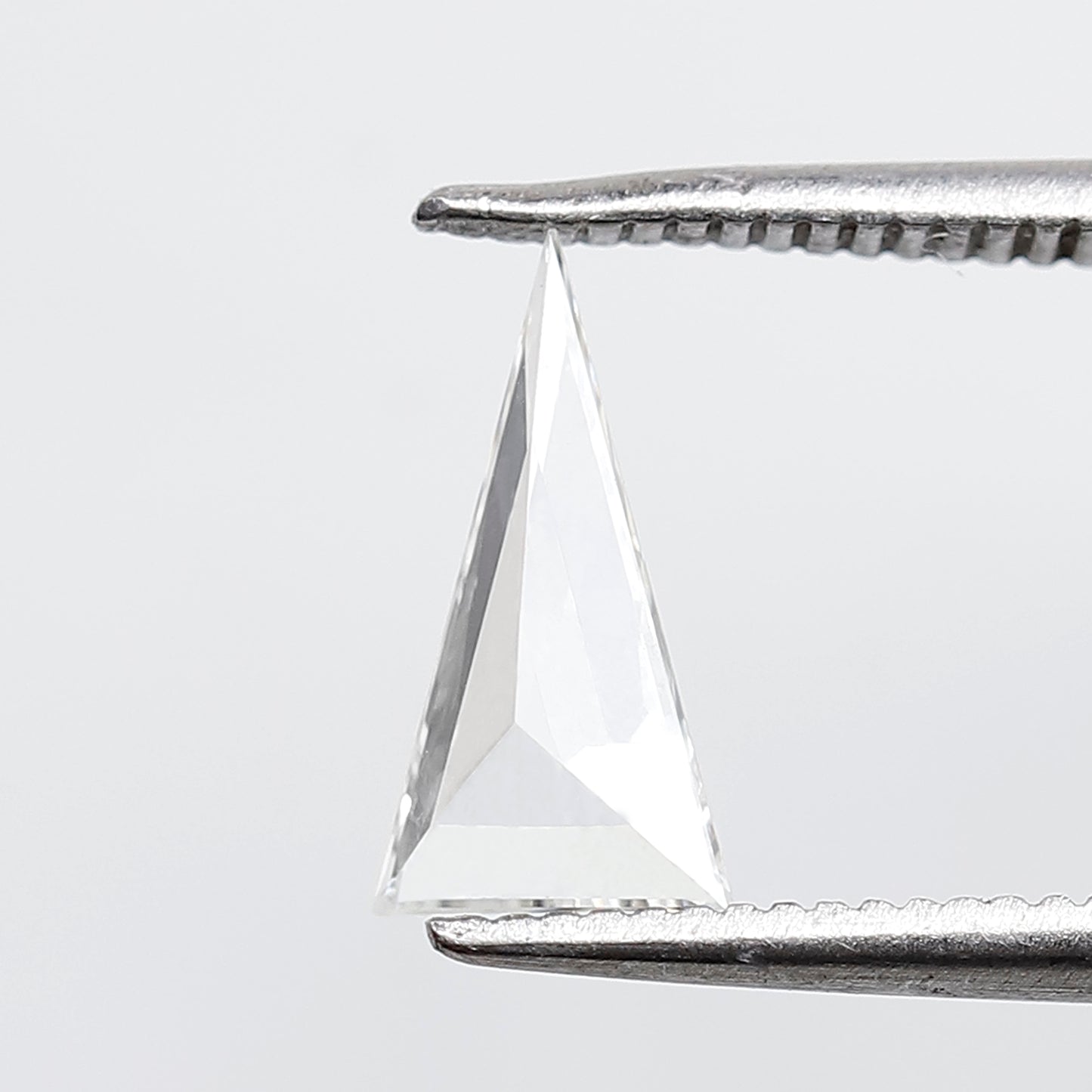 0.46 Ct 9.80 MM Elongated Triangle Shape Natural Loose Diamond Triangle Cut FG Color Vs Si Clarity Diamond