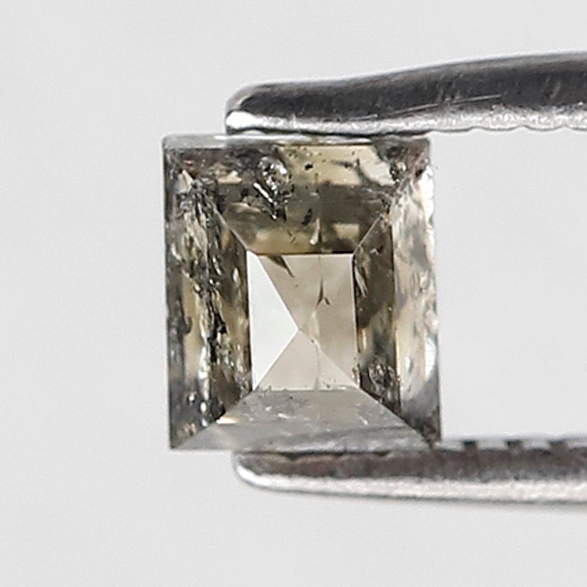 0.67 CT Geometric Shape Salt and Pepper Diamond 4.50 MM greenish Color Loose Natural Diamond For Wedding Ring