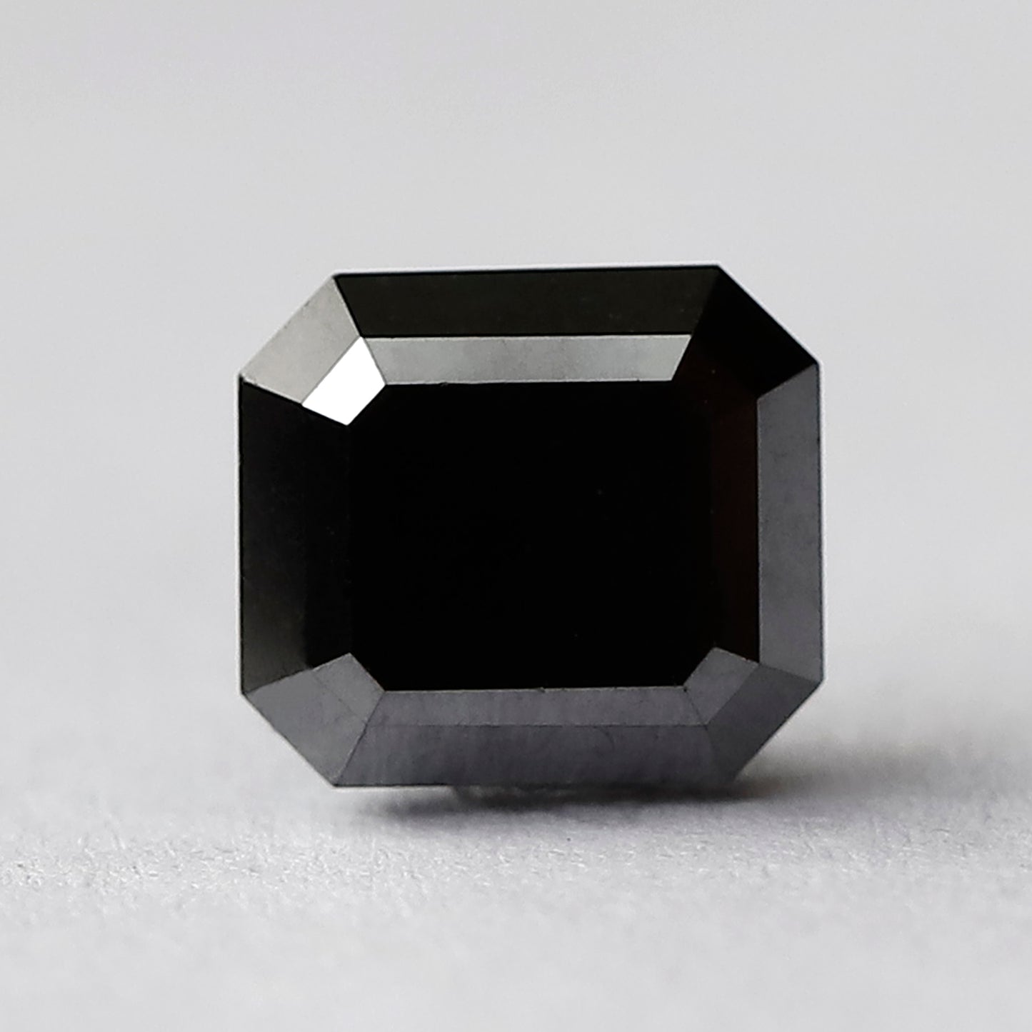 Emerald Cut Natural Treated Black Diamond 3.08 CT, 8.00 x 7.00 mm Loose Diamond for Engagement Ring Jewelry Making