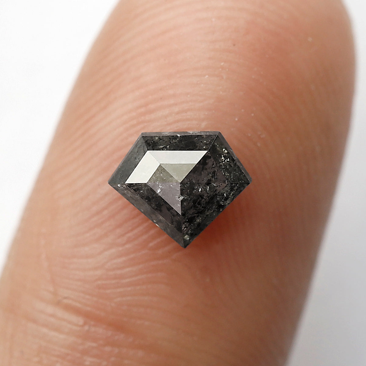 0.80 CT Geometric shape Natural loose 5.70 mm Grey Black color salt and pepper Diamond