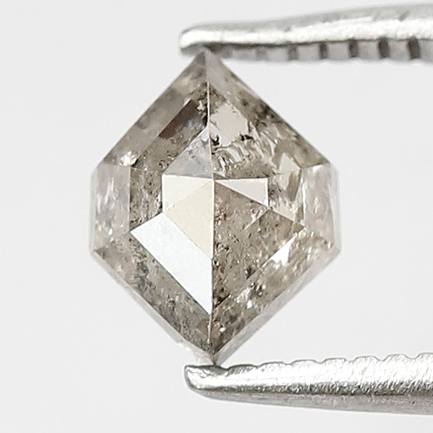 0.86 CT geometric Shape Salt and Pepper Diamond 5 MM Loose Natural Misty Grey Black Color Diamond wedding ring