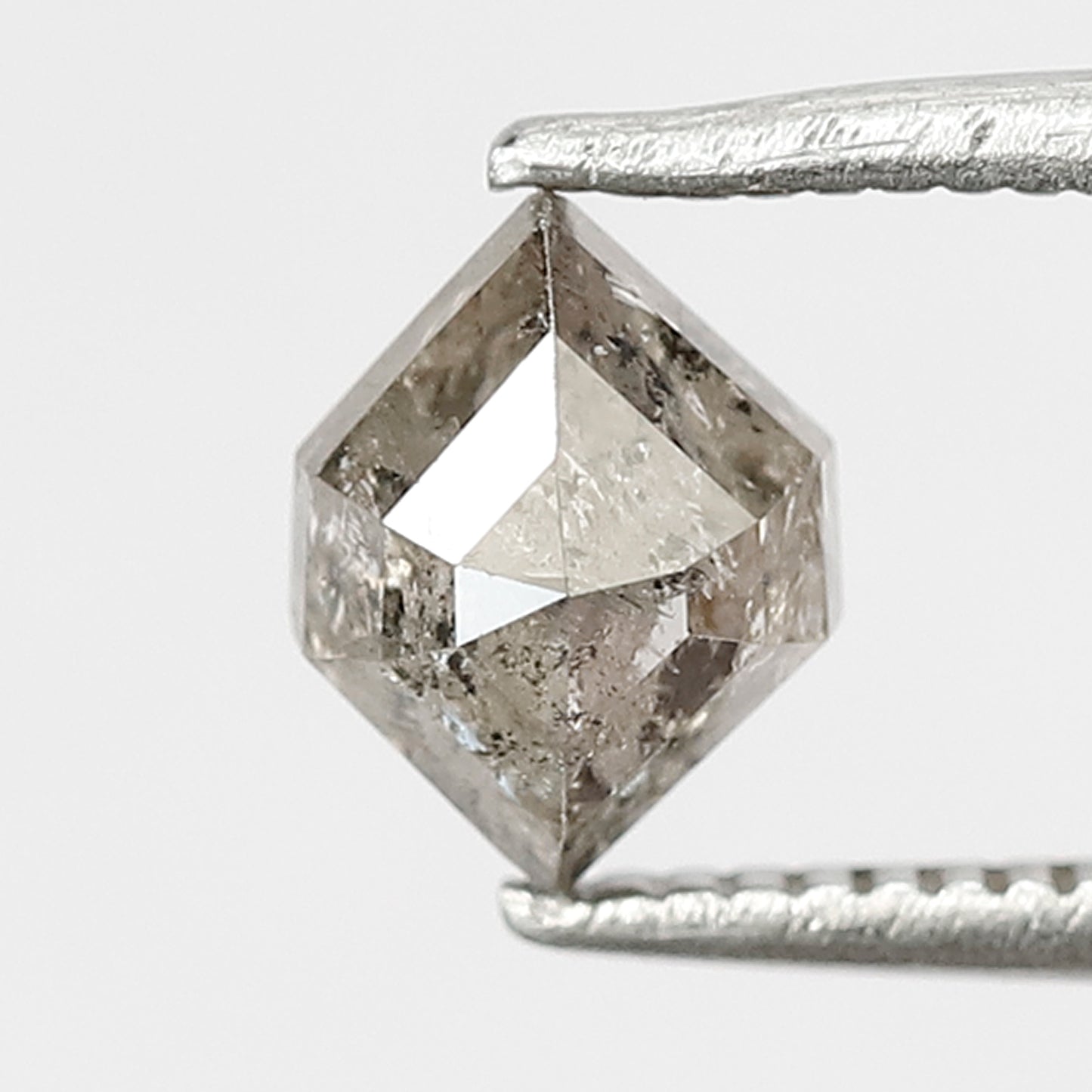 0.86 CT geometric Shape Salt and Pepper Diamond 5 MM Loose Natural Misty Grey Black Color Diamond wedding ring