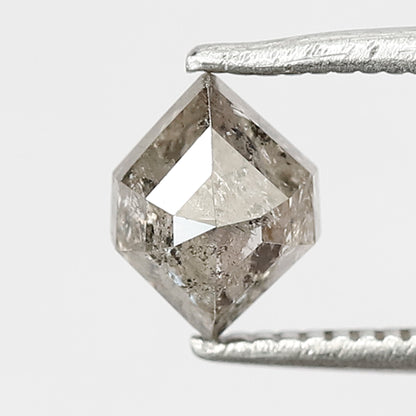 0.86 CT geometric Shape Salt and Pepper Diamond 5 MM Loose Natural Misty Grey Black Color Diamond wedding ring