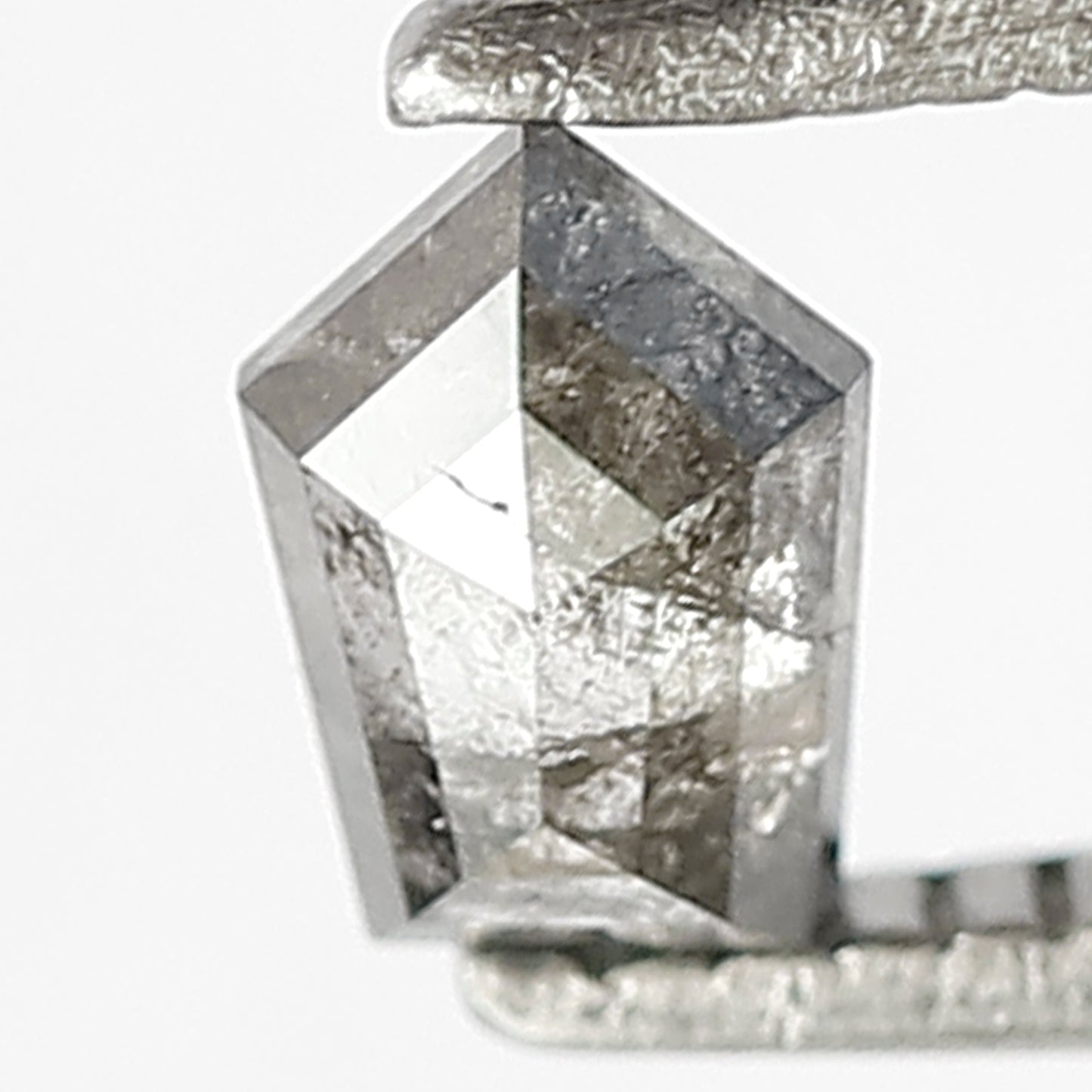 0.32 CT Geometric Shape Natural Conflict Free Grey Black Color Diamond 5 MM Earth Mined Diamond for Jewelry