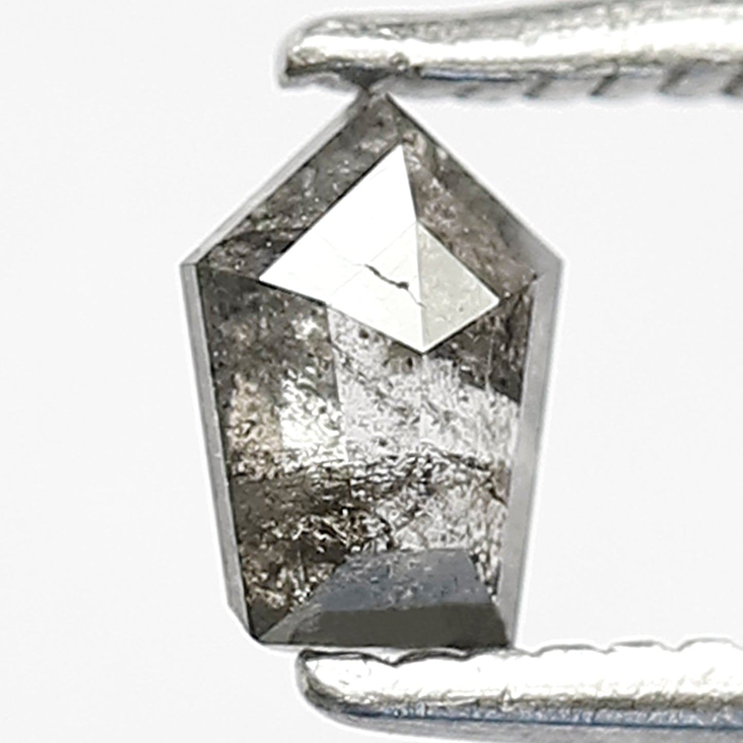 0.32 CT Geometric Shape Natural Conflict Free Grey Black Color Diamond 5 MM Earth Mined Diamond for Jewelry