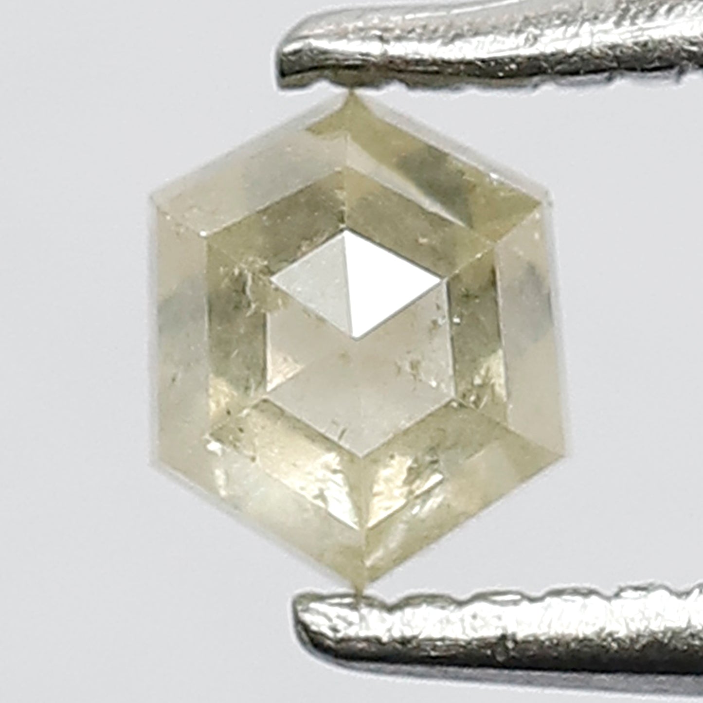 Natural 0.29 Ct Hexagon Shape Loose Light Green Color Conflict Free Diamond For Pendant