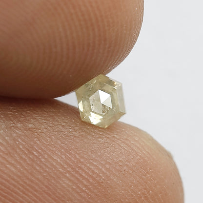 Natural 0.29 Ct Hexagon Shape Loose Light Green Color Conflict Free Diamond For Pendant