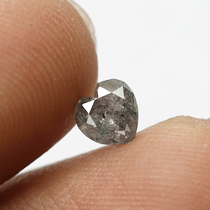 0.65 CT Natural Grey Black Color Loose Natural 5 MM Heart Shape Conflict Free Salt and Pepper Diamond For Engagement Ring