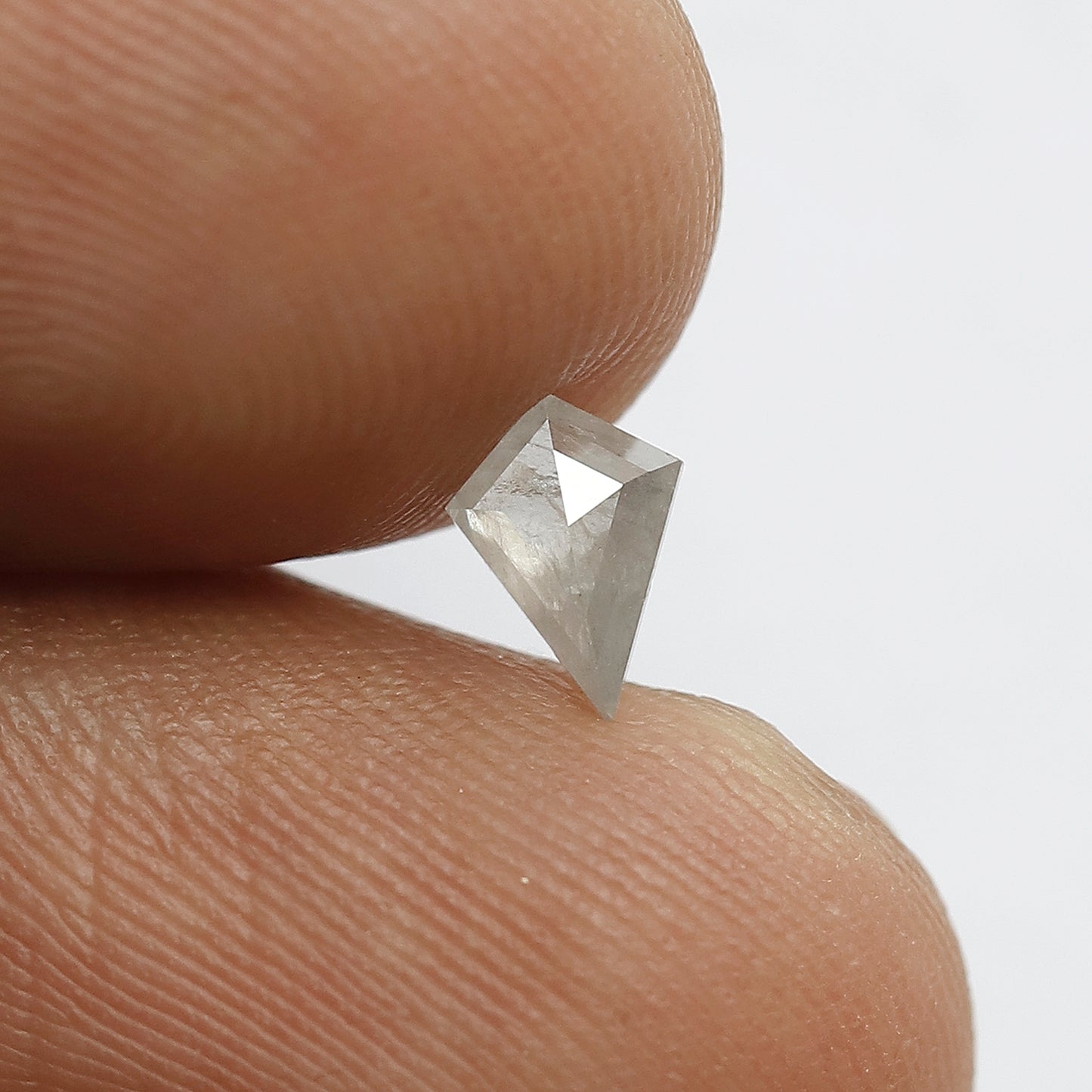 0.36 CT Fancy misty White color 6 mm Step Cut Flat Back Beautiful Kite Shape Salt and Pepper Diamond Perfect For Making Stunning Necklace