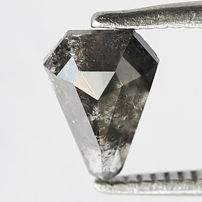0.77 CT Geometric shape Natural loose Grey Black color 7.60 MM Salt and pepper Diamond