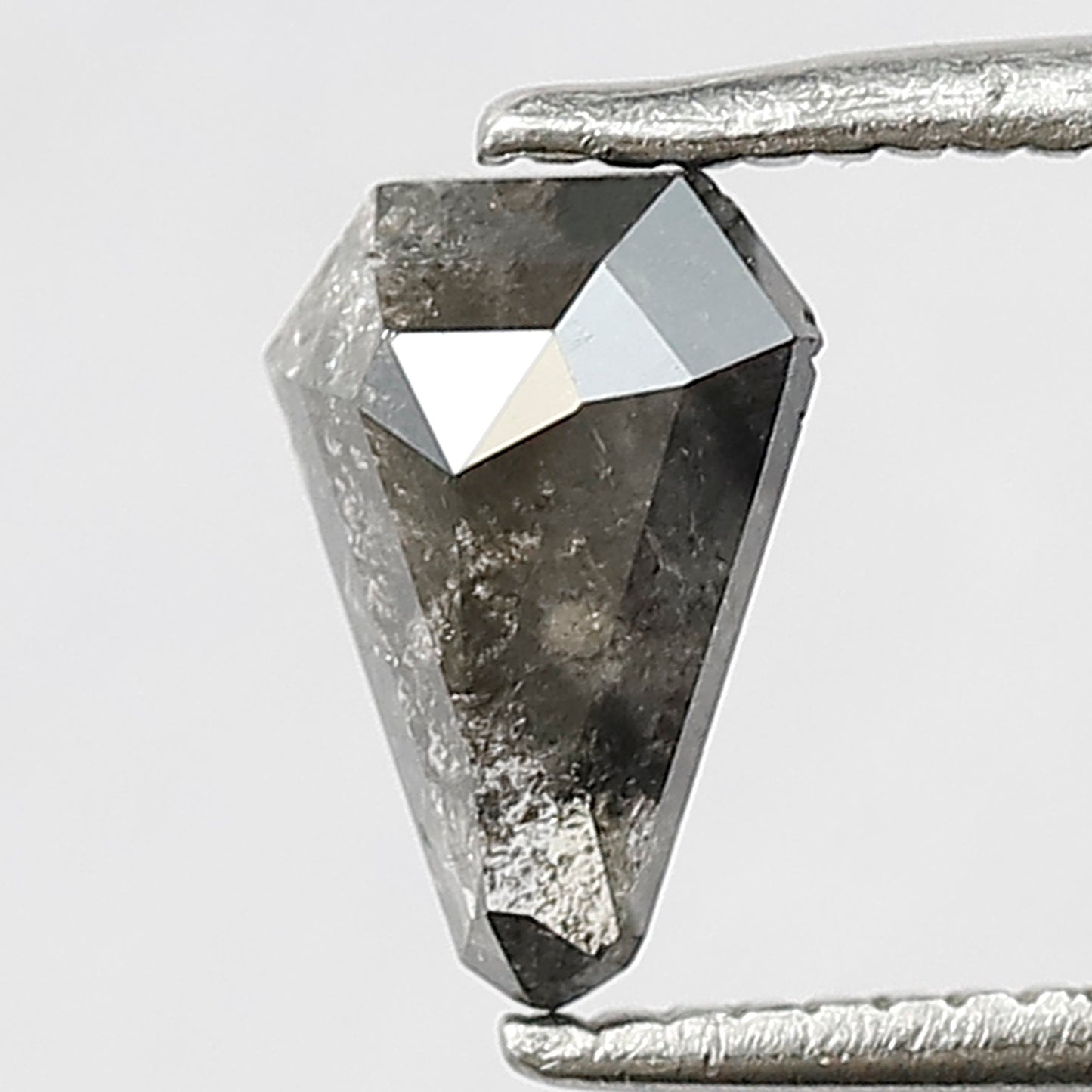 0.77 CT Geometric shape Natural loose Grey Black color 7.60 MM Salt and pepper Diamond
