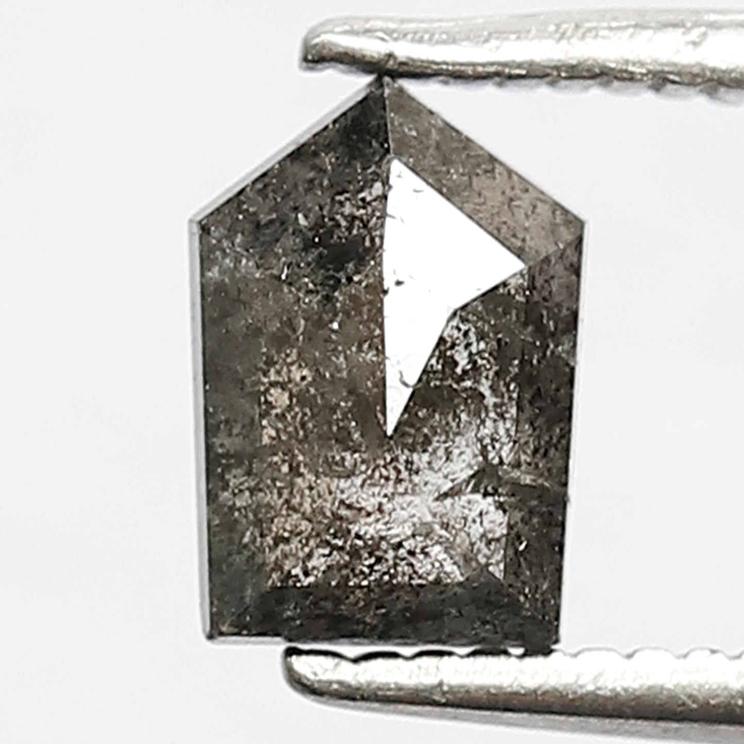 0.83 CT Geometric shape Natural loose Grey Black color 6.70 MM Salt and pepper Diamond