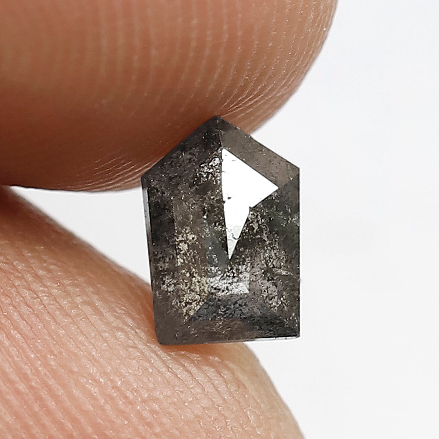 0.83 CT Geometric shape Natural loose Grey Black color 6.70 MM Salt and pepper Diamond