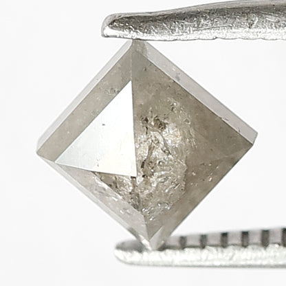 0.99 CT Geometric shape Grey black color Natural loose 4.90 MM salt and pepper diamond