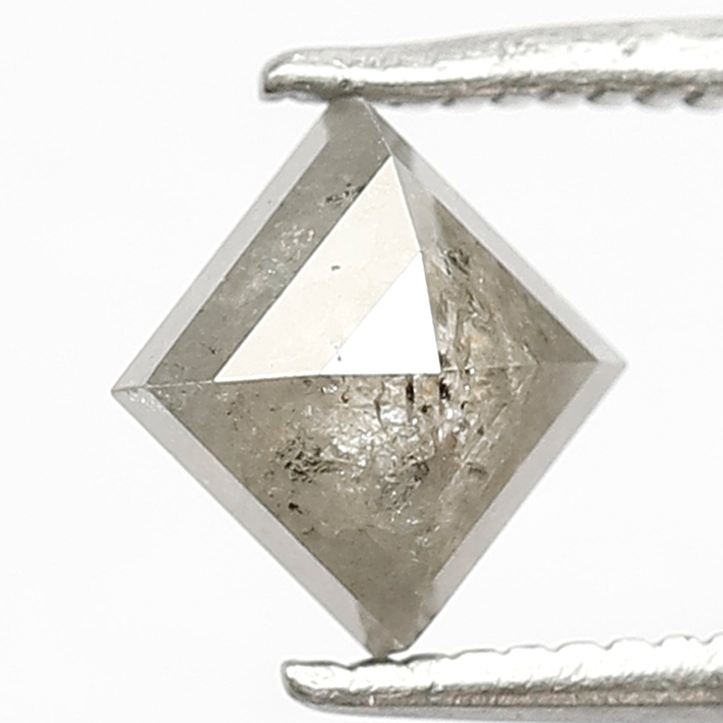 0.99 CT Geometric shape Grey black color Natural loose 4.90 MM salt and pepper diamond