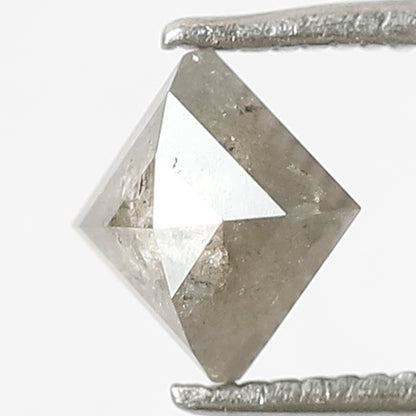 0.99 CT Geometric shape Grey black color Natural loose 4.90 MM salt and pepper diamond