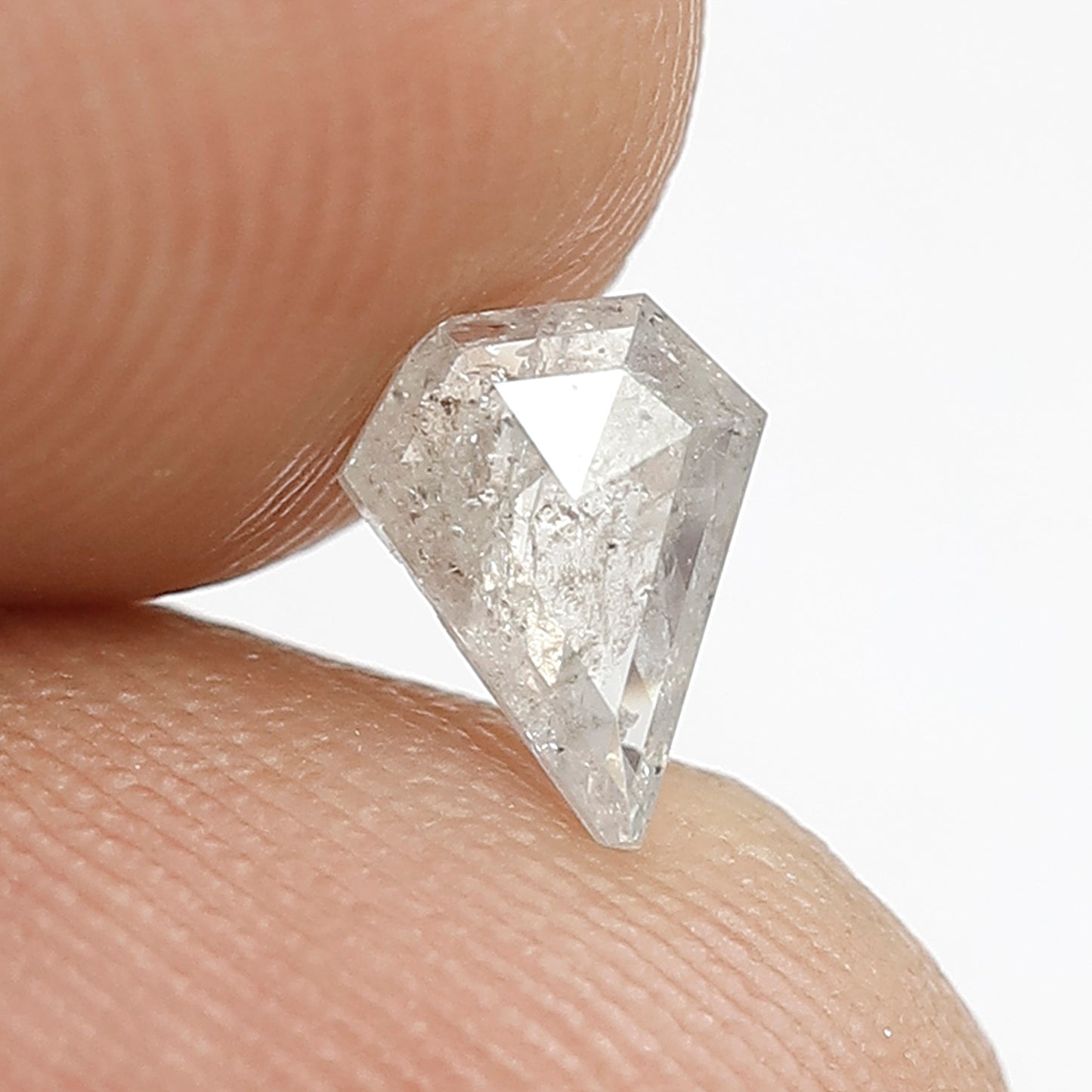 0.46 CT Geometric shape Natural loose 6.50 MM Misty White color Translucent salt and pepper diamond