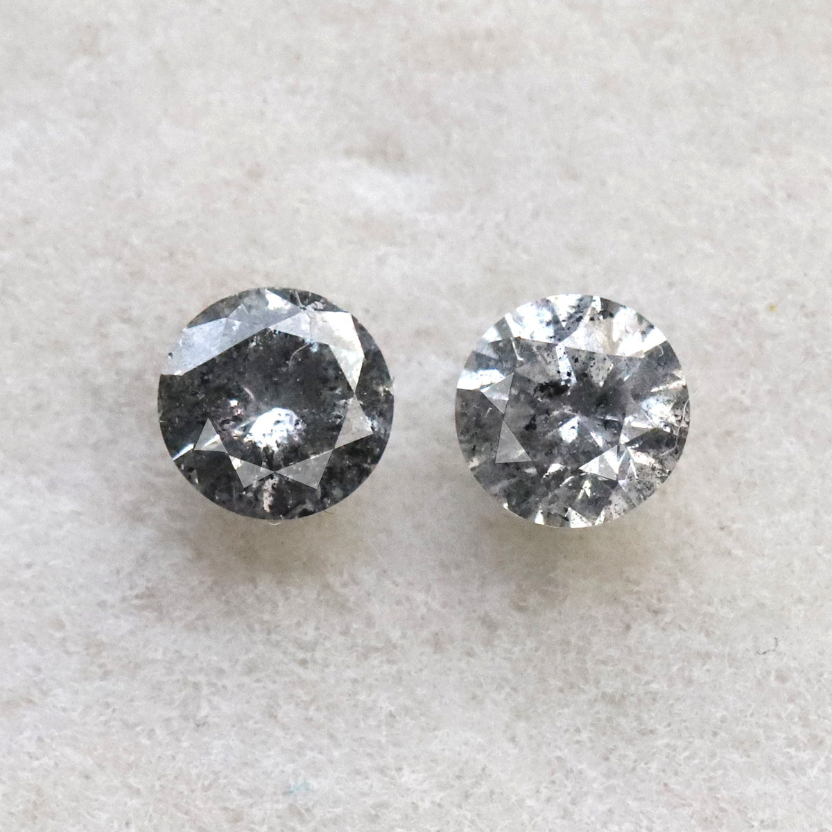 0.41 CT Pair Of Gray Black Round Brilliant cut Diamonds 3.9 x 3.9 MM Loose Natural Salt and Pepper Diamonds